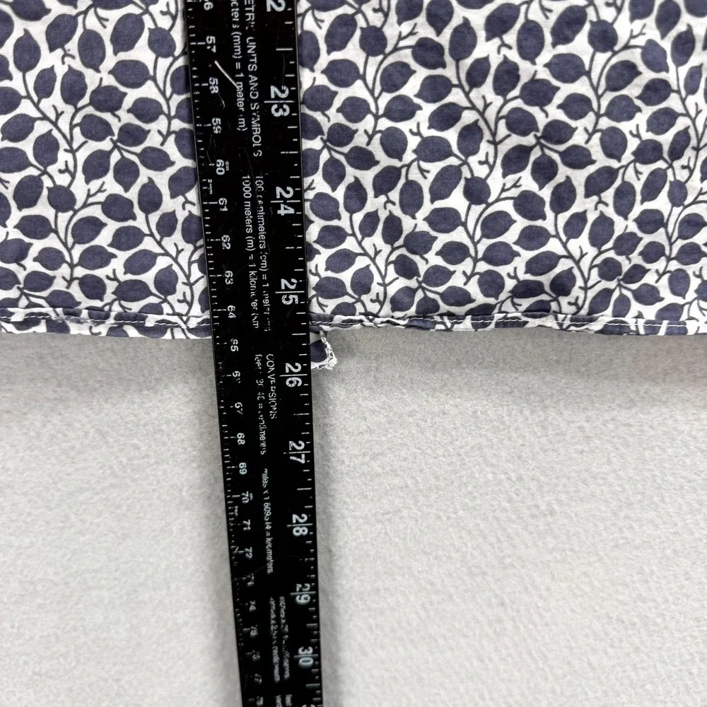 Gap Blouse Top Womens Tall Medium White‎ Navy Leaf Pattern Cotton Pleat Tie Neck